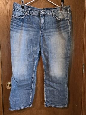 Silver Jeans Women's Light Blue Straight Leg Jeans